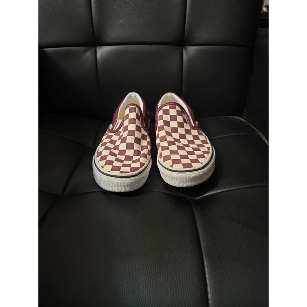 Womens size 7 Vans